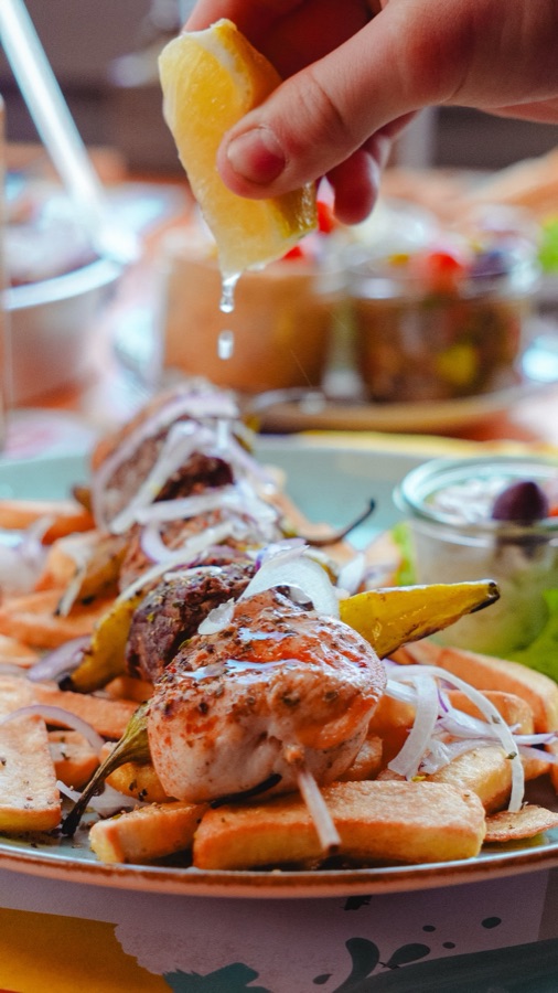 Kalamaki-Souvlaki mit frischer Zitrone — Denkfabrik Karlsruhe